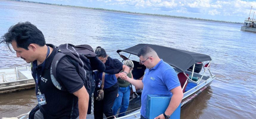 As equipes técnicas da Secretaria de Estado das Cidades e Territórios (Sect) estarão nesta terça-feira e quarta-feira (2 e 3) em Urucurituba (a 208 quilômetros de Manaus), para mais uma etapa do processo de regularização de áreas no município. Nos dois dias, cerca de 40 famílias devem passar pela fase de entrevistas socioeconômicas e vistorias dos imóveis, para dar andamento à regulamentação.